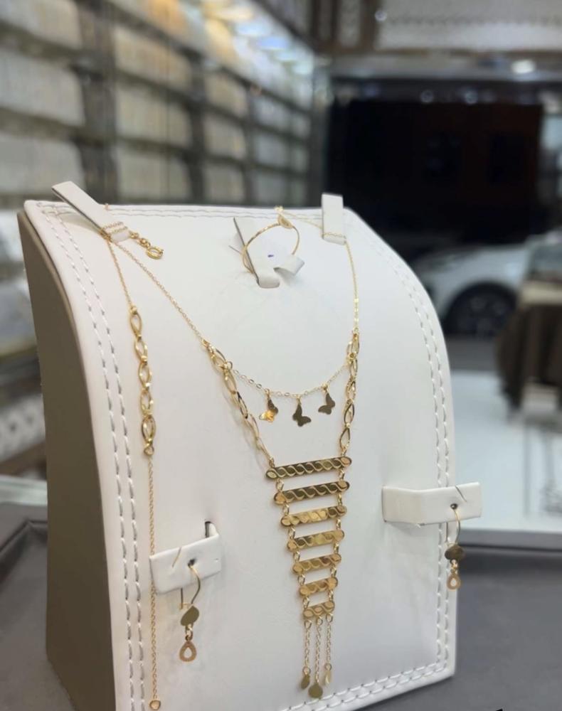طقم مميز ذهب خالص عيار 21