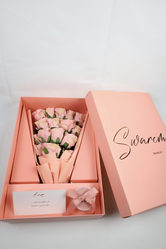 Pink box with Flora ring