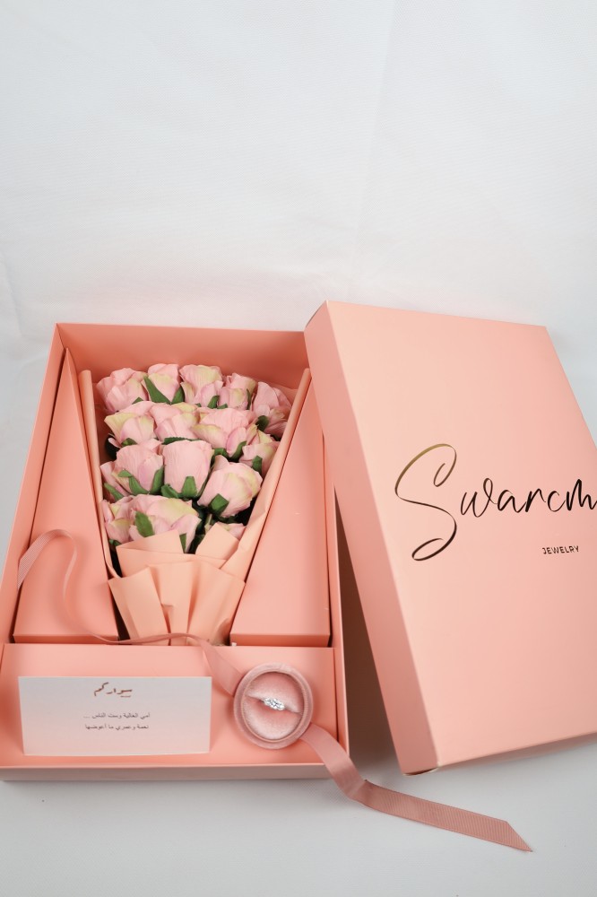 Pink box with Flora ring