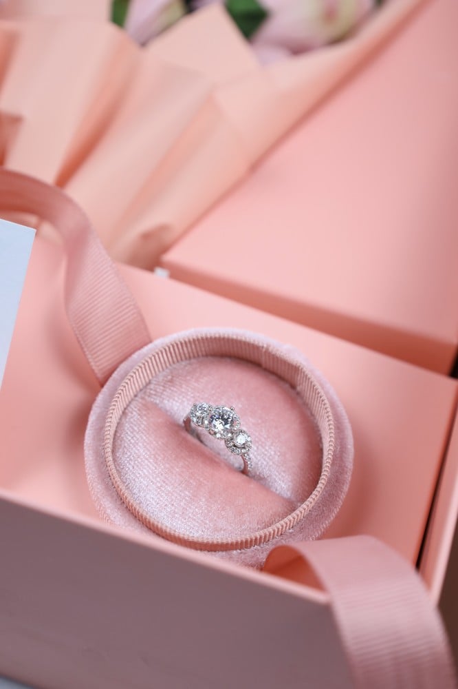 Pink box with Flora ring