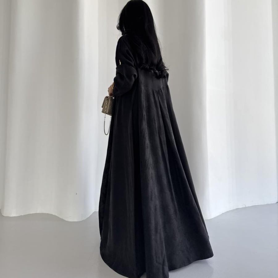 S273 - Black