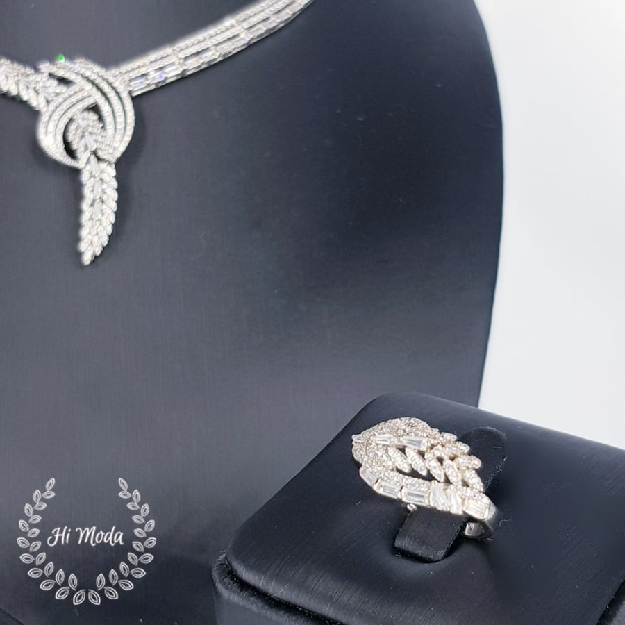 Zircon occasion set silver diamond-like precision