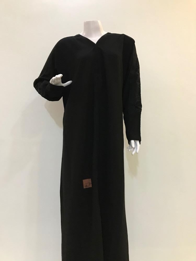 عباية بنقوش جانبية