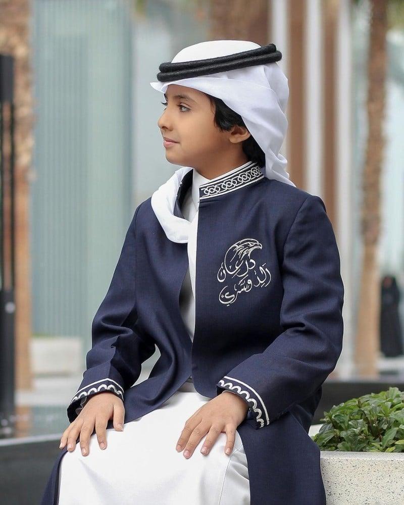 دقلة مطرزه بالأسم