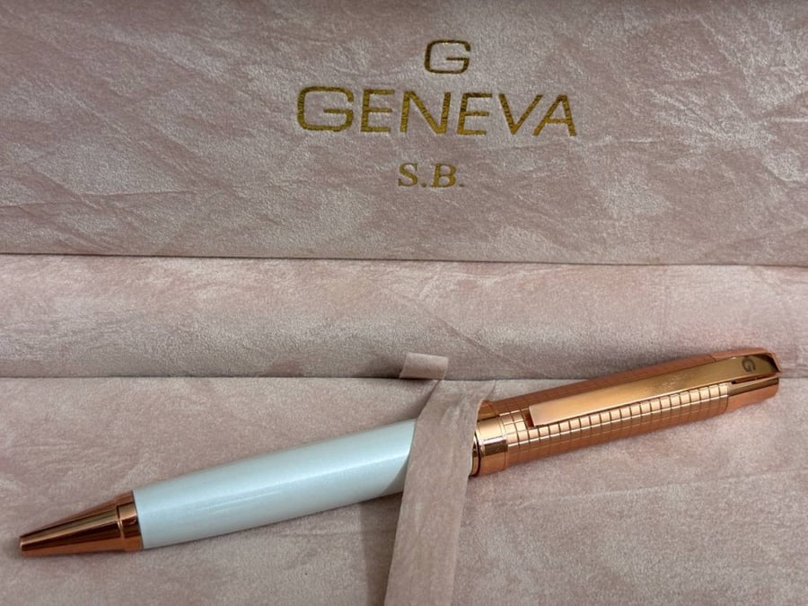 11-جينيفا   Geneva / أبيض نحاسي نقش كبير