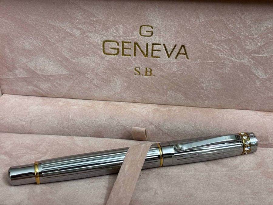 1--جينيفا   Geneva / كريستال ريشة