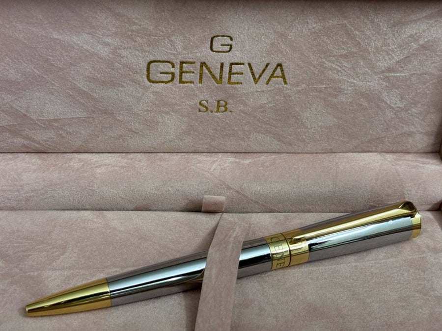 2-جينيفا  Geneva / ستيل فضي ذهبي
