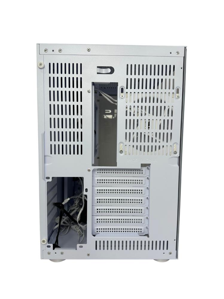 كيس بيسي قيمنق GTW - GT-F7CW002 V2 لون ابيض بي 7 مراوح