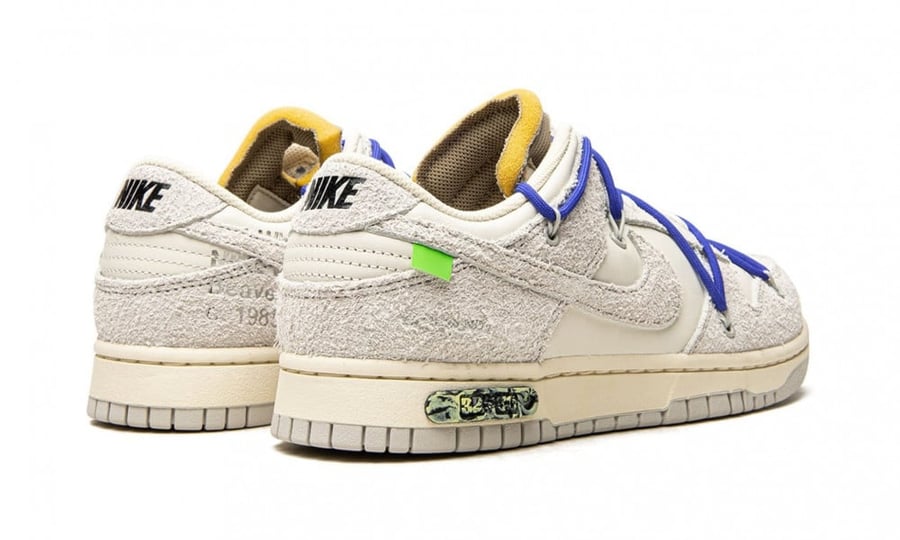 "Off-White - Lot 32"