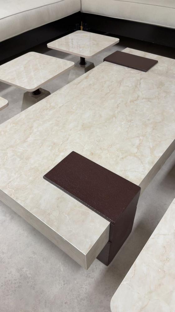 A set of coffee tables, alternative, ground level