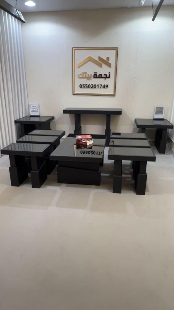 A set of coffee tables with entrance and two corners