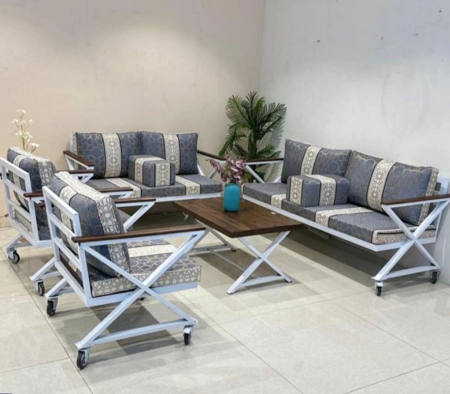Outdoor seating set for 7 people