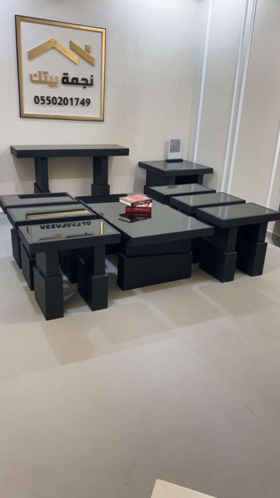 A set of coffee tables with entrance and two corners