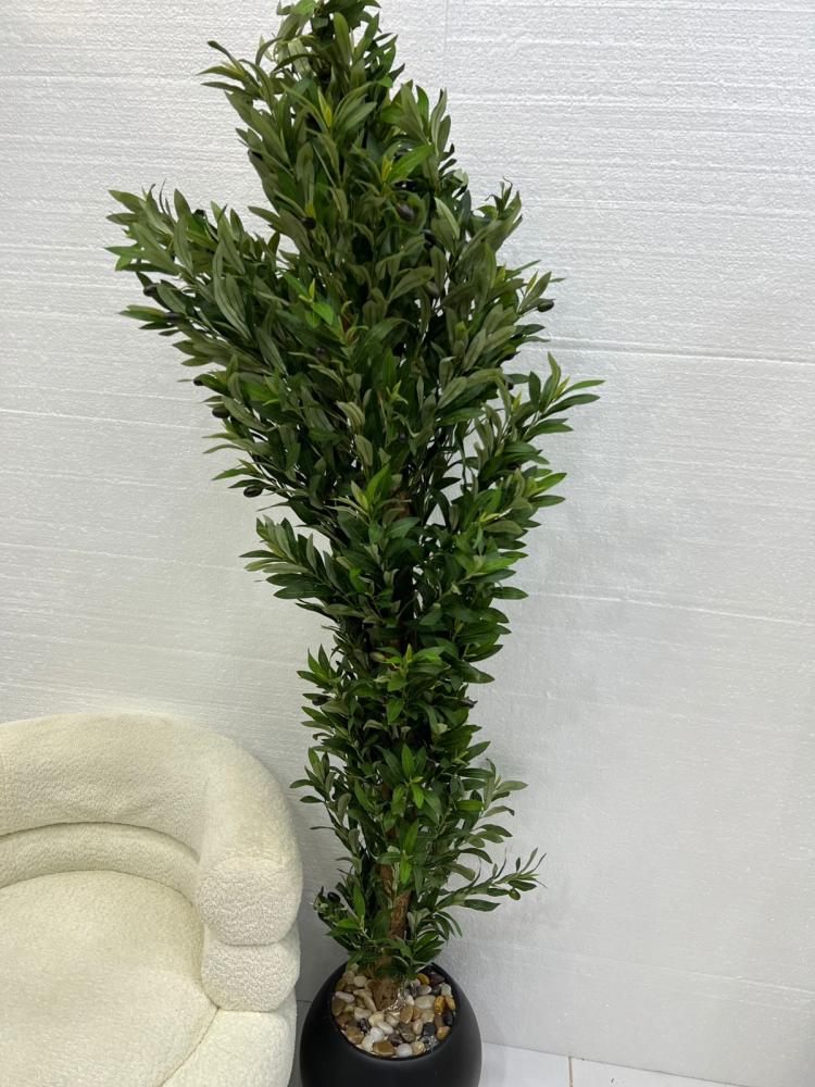 Plastic parked tree