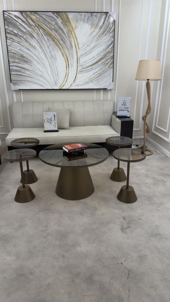 Set of coffee tables