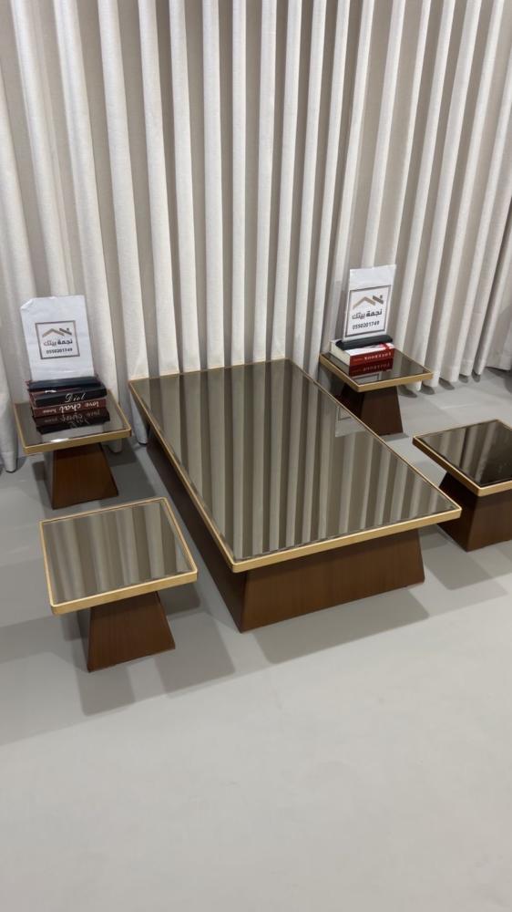 طقم طاولات ضيافة