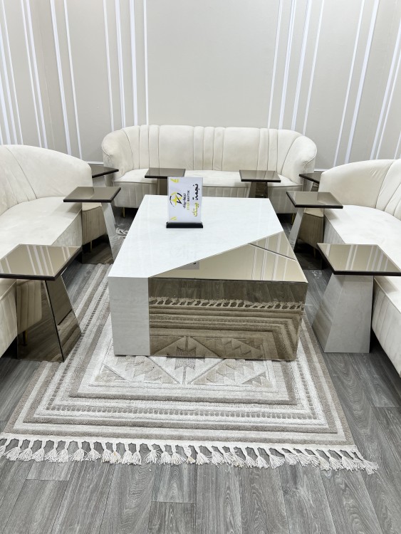 طاولات ضيافة