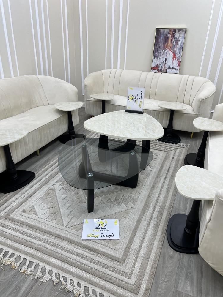 طاولات ضيافة