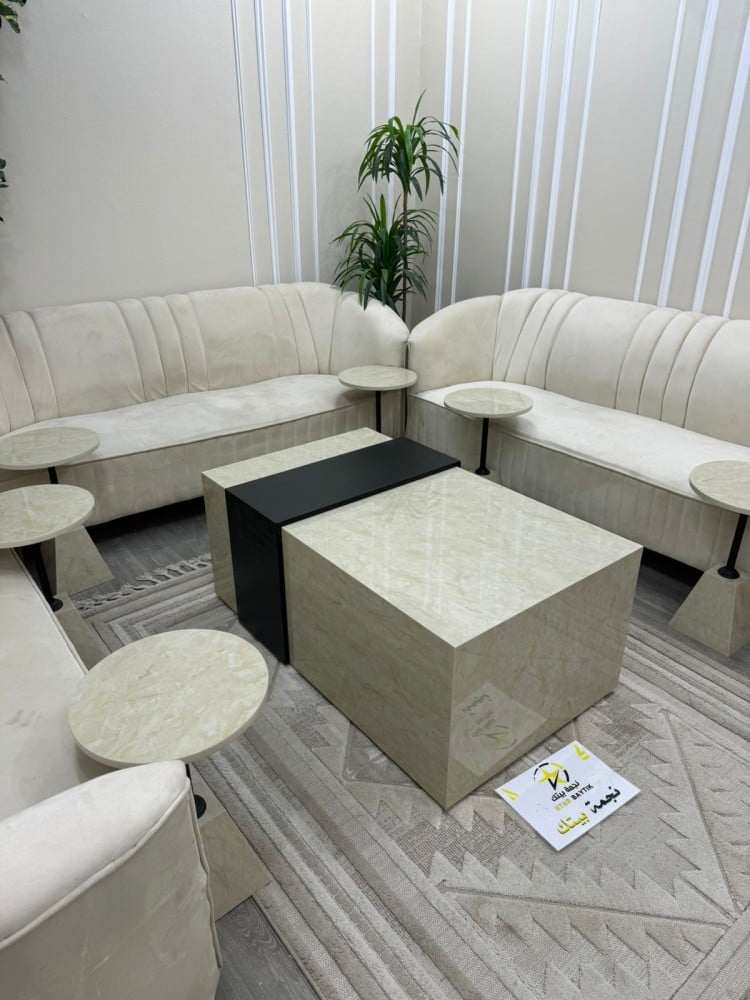 طاولات ضيافة