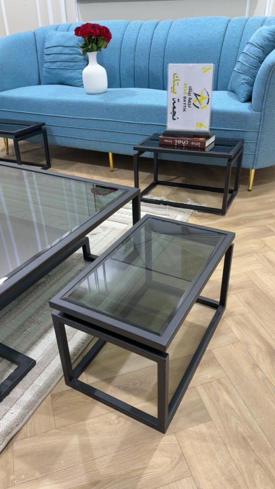 Floor tables set