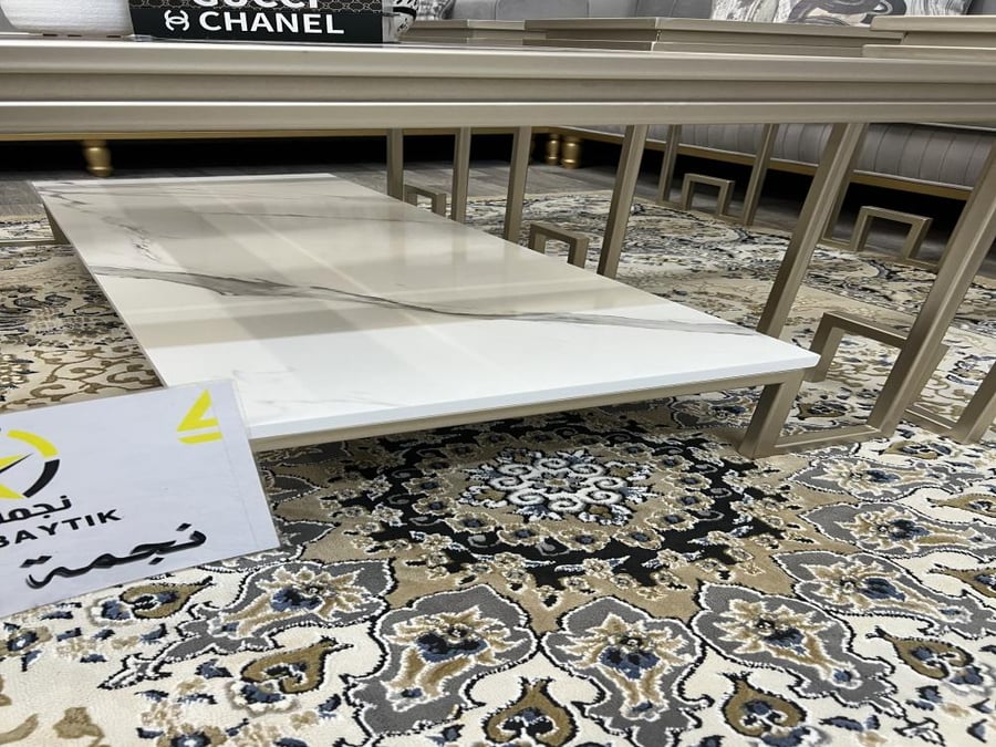 طاولات ضيافة