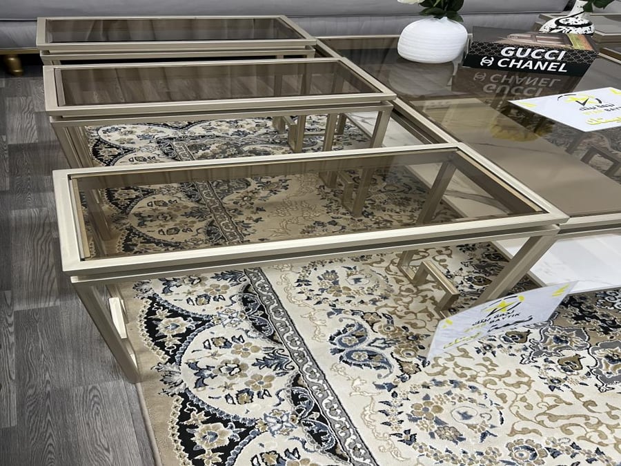 طاولات ضيافة