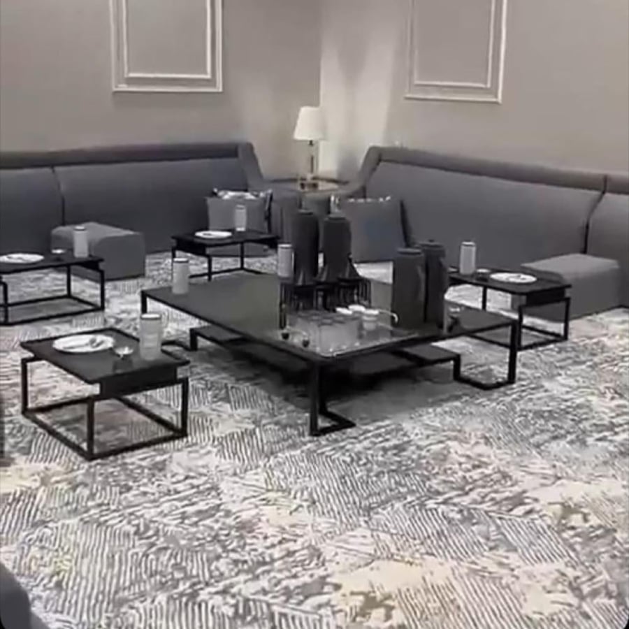 Floor tables set