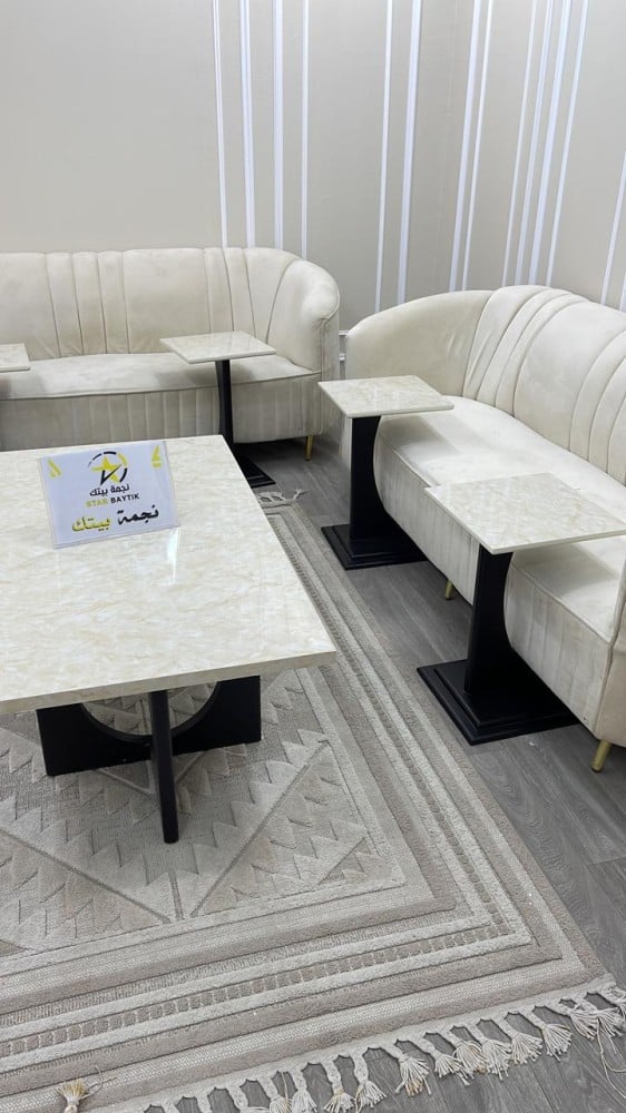 طاولات ضيافة