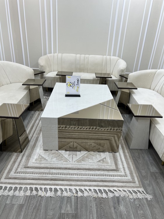 طاولات ضيافة