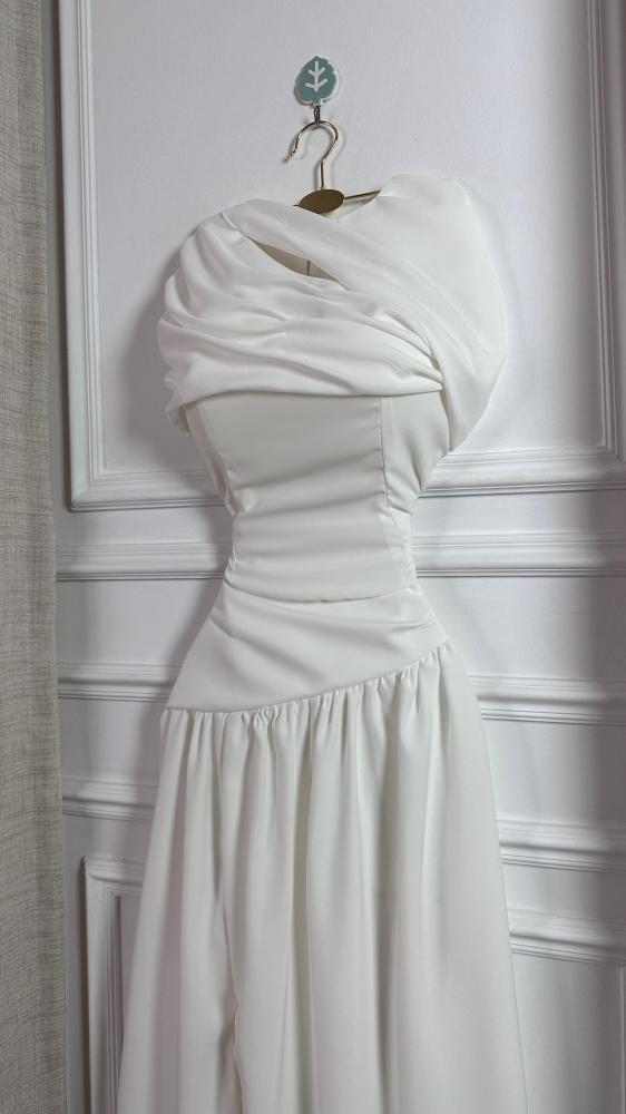1679