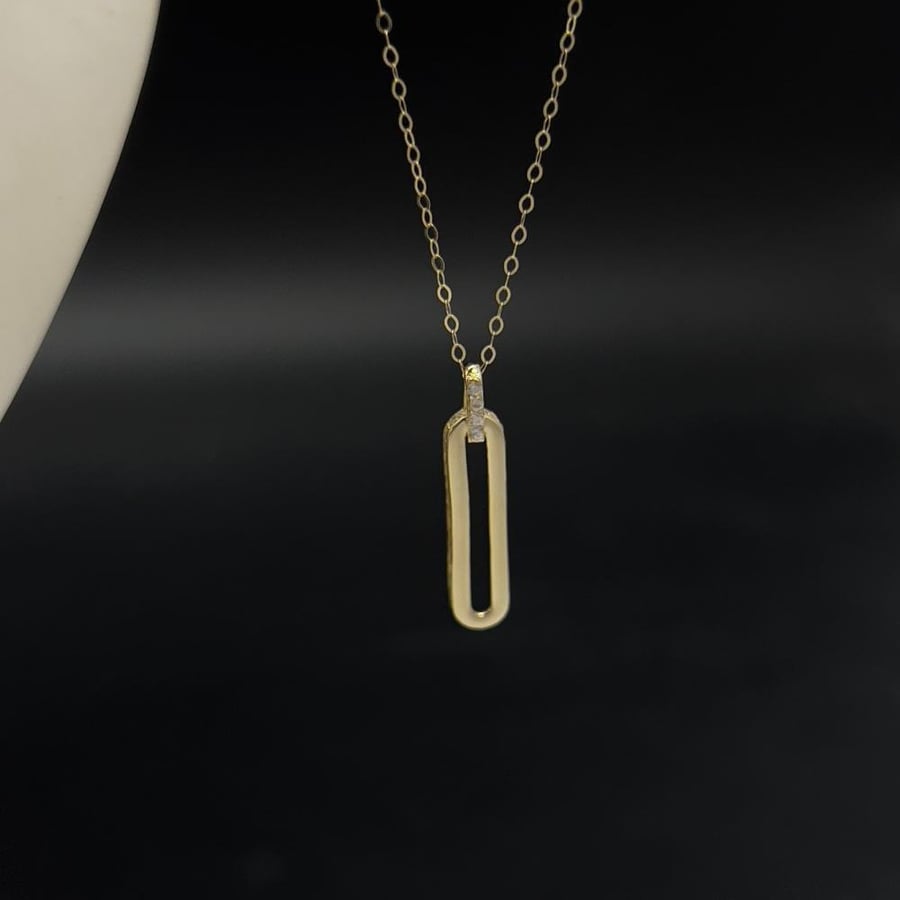 18 karat gold necklace, luxurious Italian design for coordinating outfits