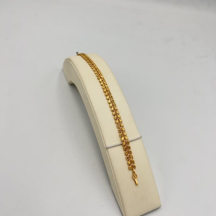 اسوارة ذهب عيار 21 وزن 3.80 جرام