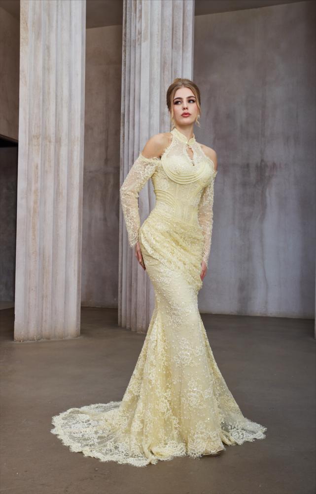 Lace Majesty