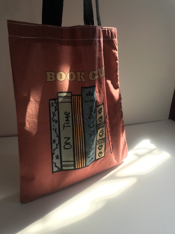 Strawberry bag printed books