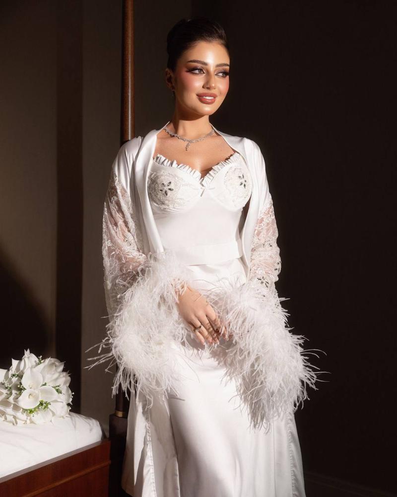 Pure Elegance Robe