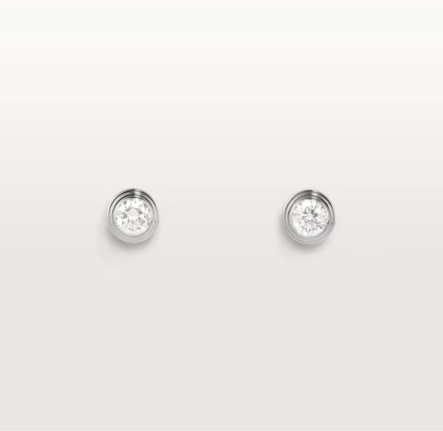 Cartier D’amour STUD EARRINGS 2 DIAMONDS MEDIUM MODEL أقراط مسمار "كارتييه دامور"