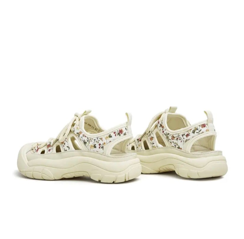 Platform women's sports casual for summer 2023 running shoes for walking women's new thick beach shoes
