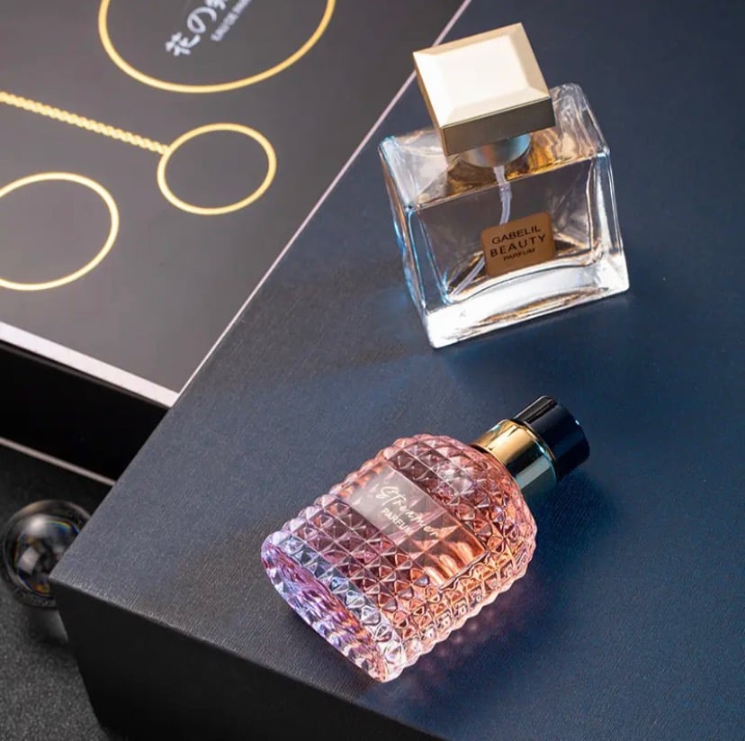طقم عطور نسائي من روائح الازهار
