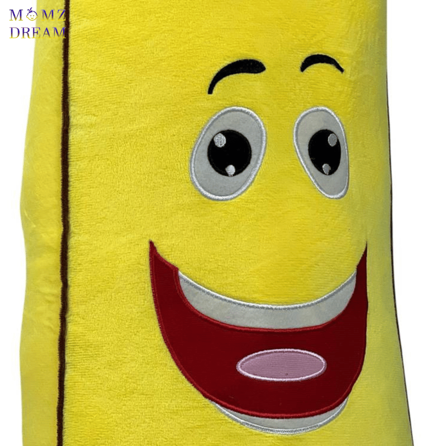 مجسم قماش للموزة المبتسمة  ، موزة قطنية بـ تصميم مجسم كبير مع وجه كرتوني و بـ مقاس 80سم .