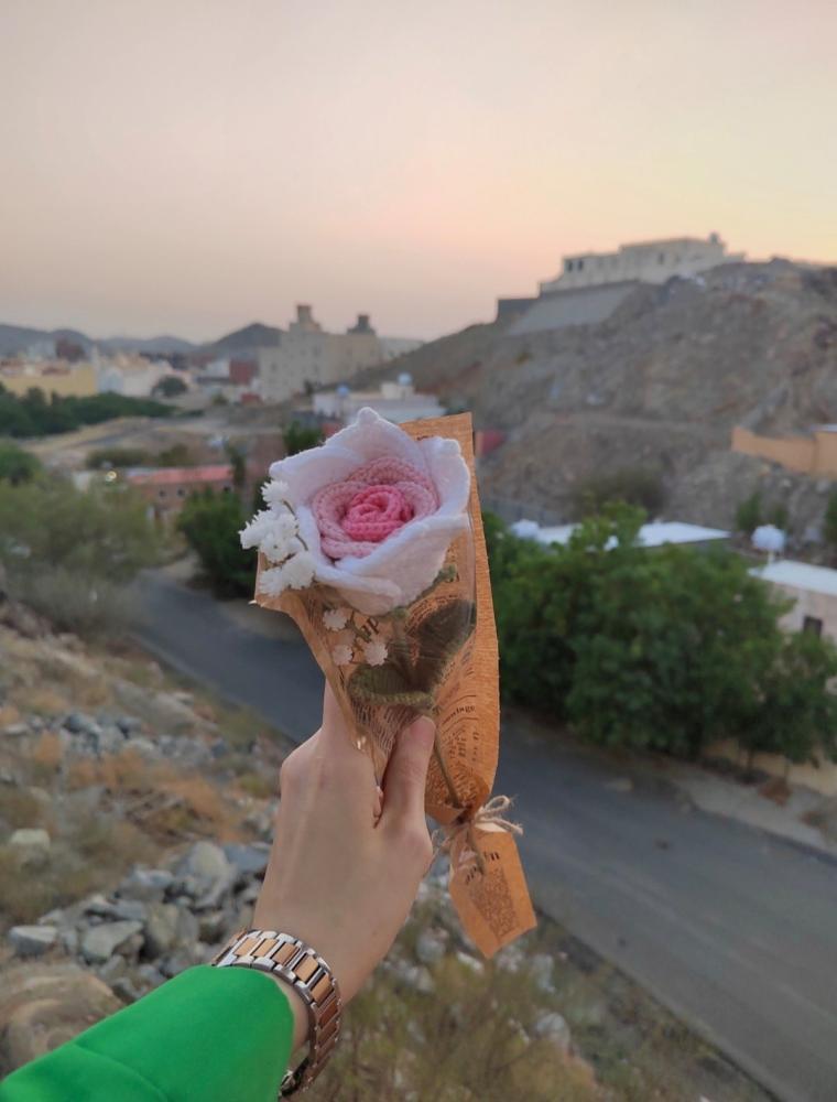 وردة جوري بالكروشيه