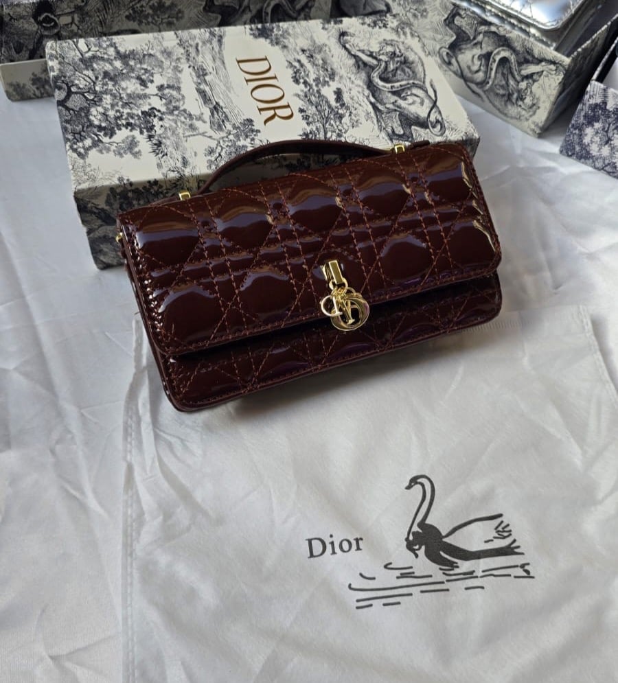 شنطه ماركه ديور