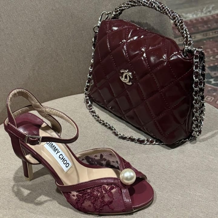 طقم ماركه شانيل عنابي