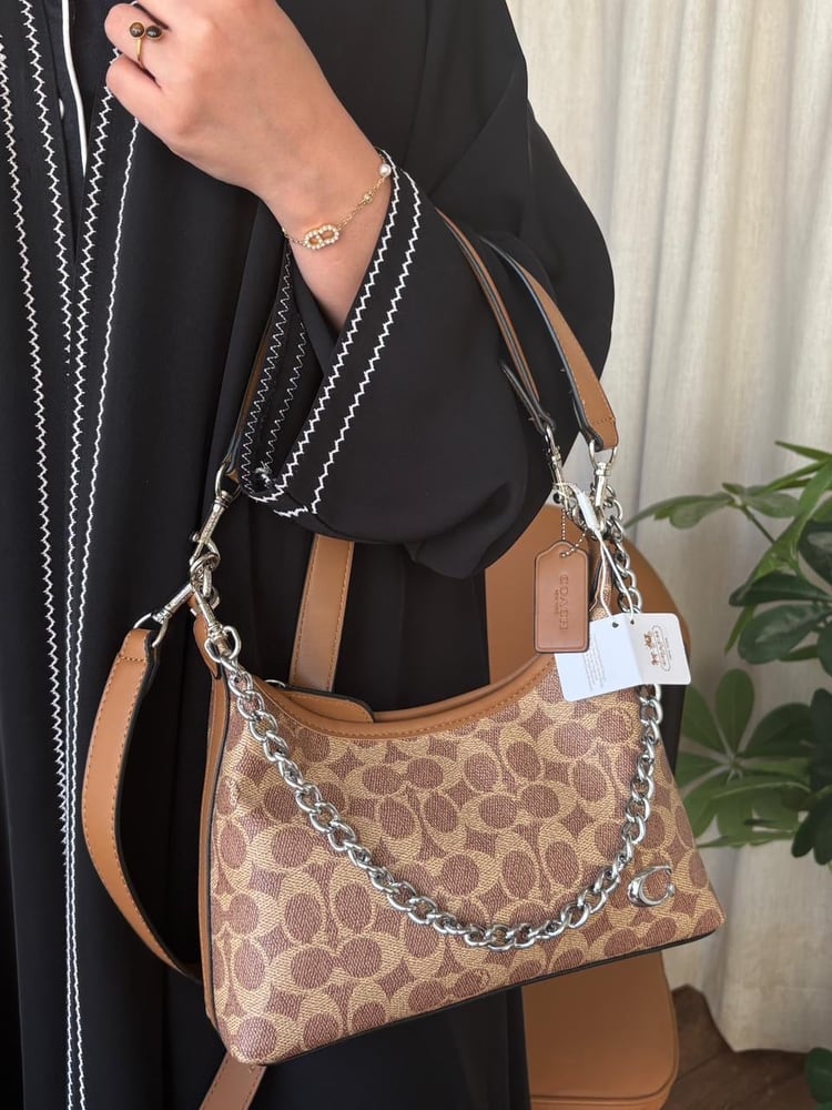 شنطه ماركه كوتش