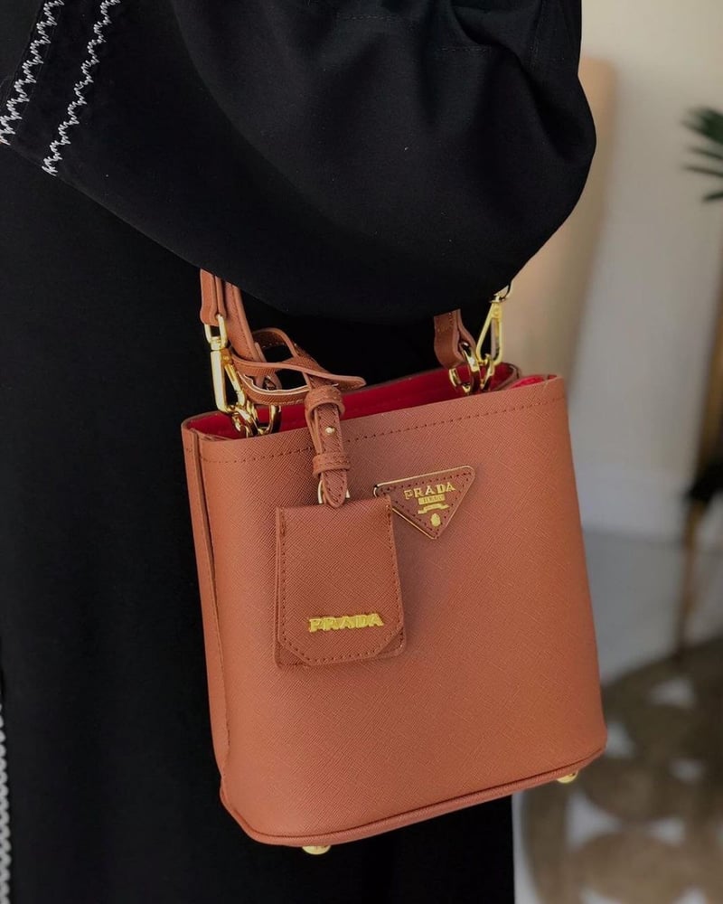 شنطه ماركه برادا
