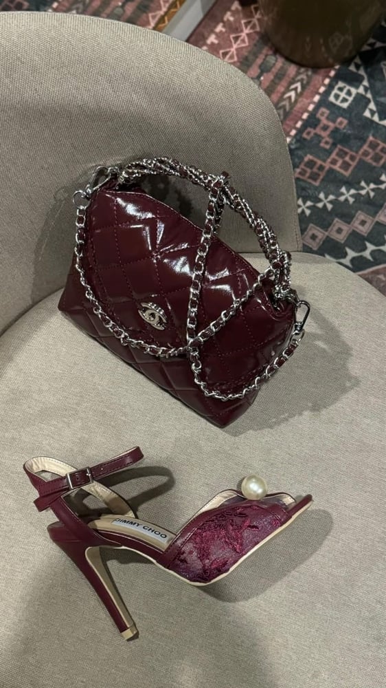 طقم ماركه شانيل عنابي