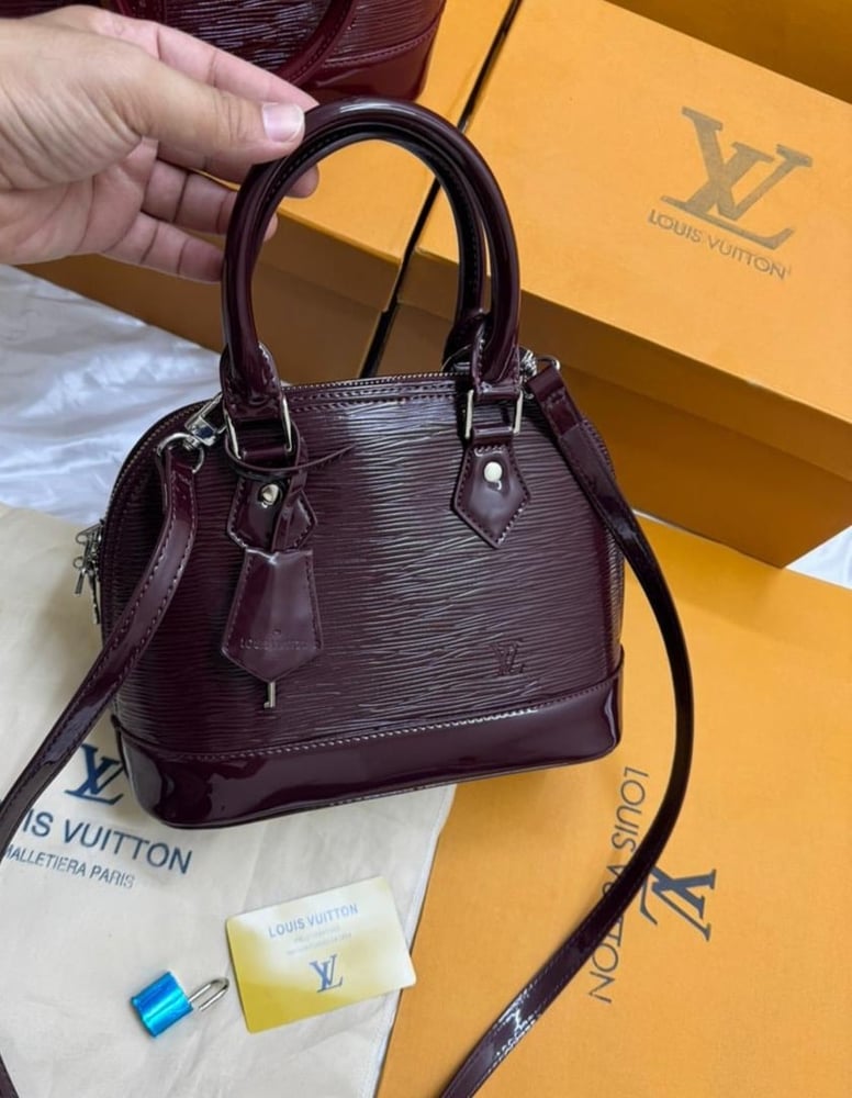 شنطه ماركه لويس فيتون