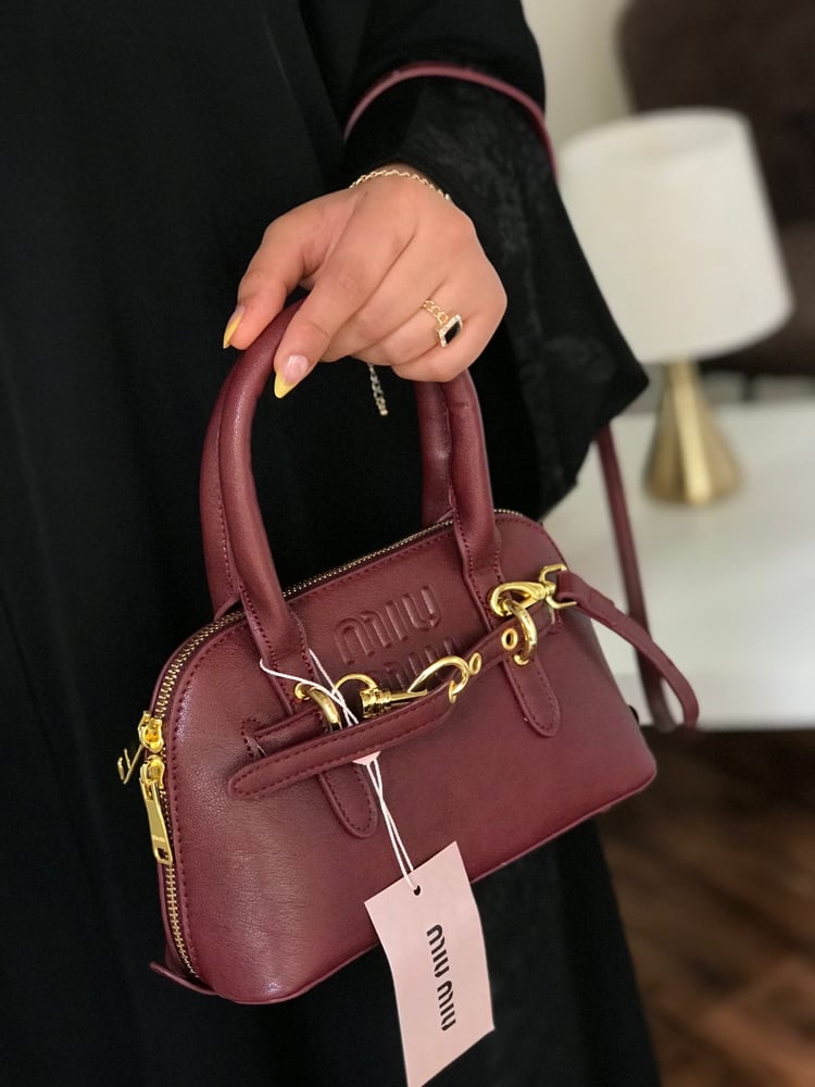 شنطه ماركه ميو ميو