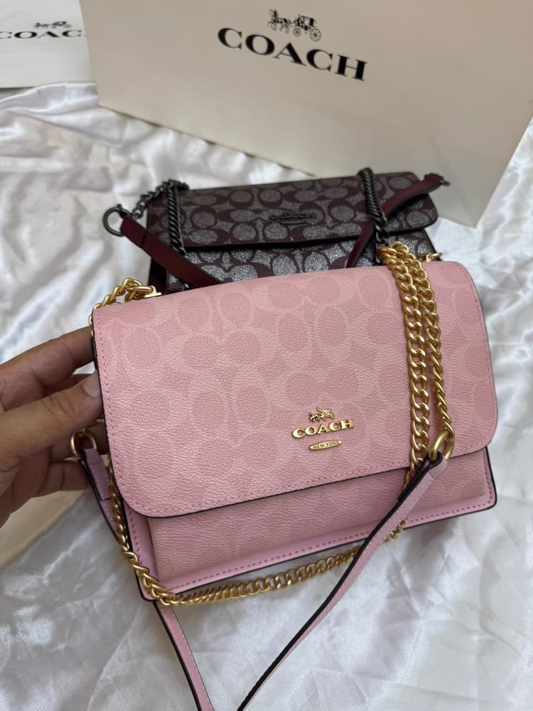 شنطه ماركه كوتش