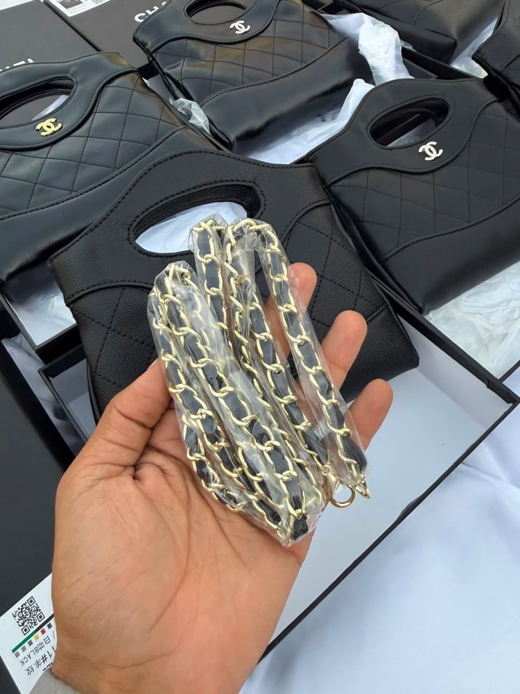 شنطه ماركه شانيل ميني ماستر