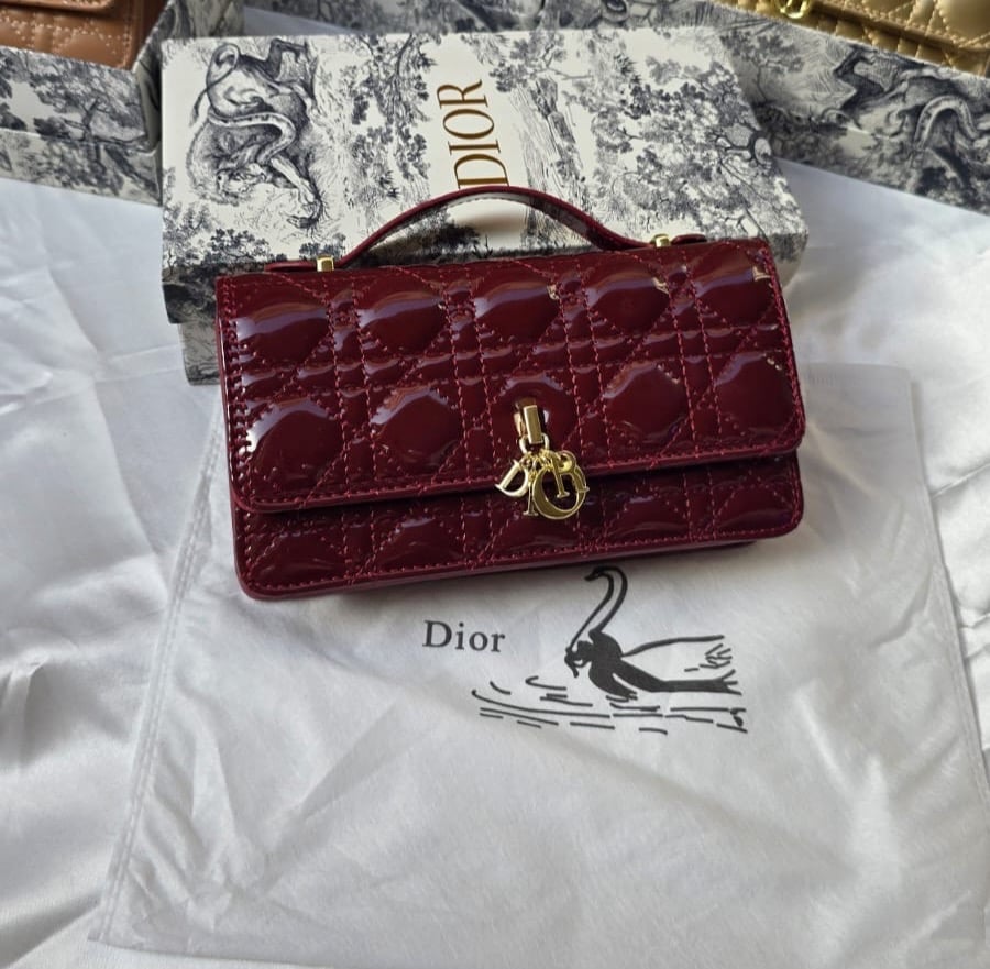 شنطه ماركه ديور